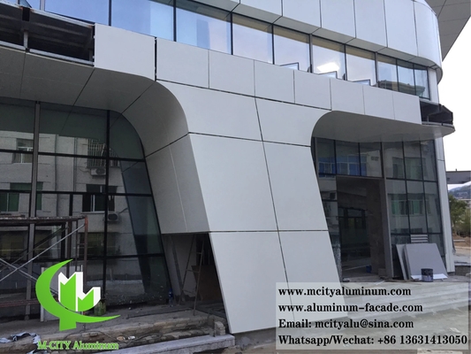 금속 클래싱 구멍 뚫린 엽 Aluminium 대면 천장 벽 클래싱 장식