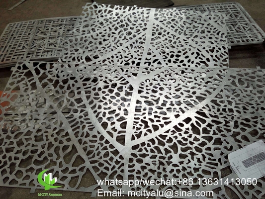 CNC 레이저 스크린 벽에 대한 구멍 2.5mm 금속 알루미늄 클래싱 패널