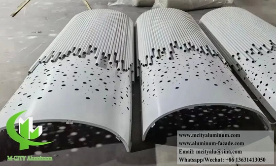 레이저 절단 패턴 CNC 금속 장판과 함께 금속 기둥 클래싱
