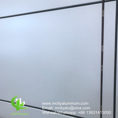 PVDF 건물 외부에 사용되는 금속 알루미늄 천장