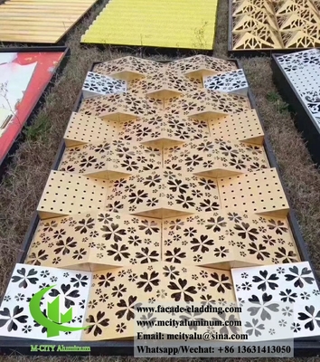 삼각형 3D 금속 알루미늄 패널 표면 부착용 구멍 판