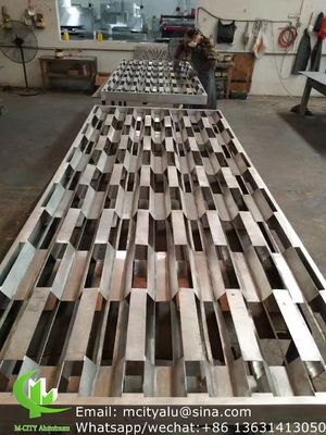 좋은 가격 금속 알루미늄 고형 패널 정면 클래싱 커튼 벽 정면 장식용 2.5mm 두께의 굽기 장판 온라인으로