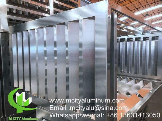 좋은 가격 맞춤 크기의 파우더 코팅 뚫린 알루미늄 AC 커버 온라인으로