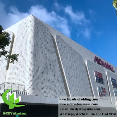 좋은 가격 구멍이 뚫린 금속 표면 알루미늄 클래싱 패널 금속 판 온라인으로