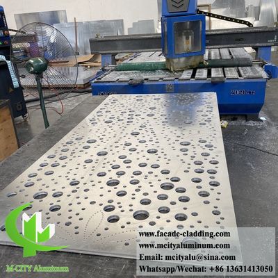 좋은 가격 파우더 코팅 장식 금속 스크린 1000x2000mm 크기의 사용자 정의 디자인 레이저 절단 알루미늄 패널 온라인으로