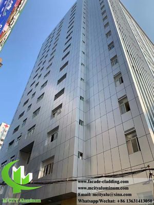 좋은 가격 고체 알루미늄 벽지 3mm PVDF 마무리 15 년 보증 벽면 외관 장식 온라인으로