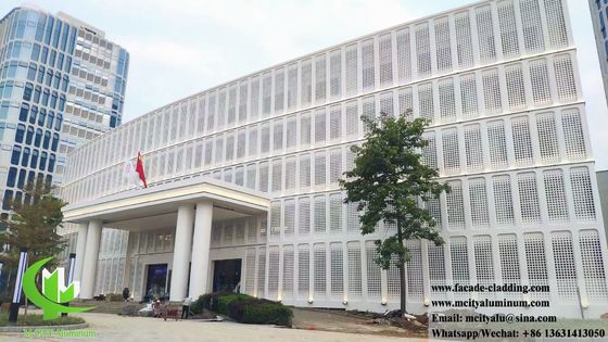 좋은 가격 뚫기 금속판 알루미늄 PVDF 파우더로 코팅된 흰색 3mm 두께의 벽 천장 온라인으로