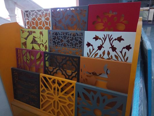 좋은 가격 PVDF 코팅 뚫린 알루미늄 시트 3mm 두께 맞춤형 정면 벽 덮개 온라인으로